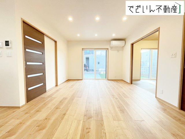 【居間・リビング】 | 深谷市上柴町東3丁目　戸建住宅 | ≪3号棟≫
現地(2025年12月撮影)