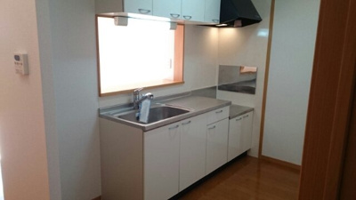 【キッチン】 | ウエスト・ヴィオラ・カ－サⅡ | お料理しやすいキッチンです