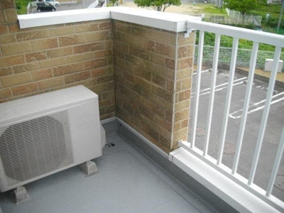 【バルコニー】 | レジデンス・丸栖Ⅱ | 開放的で明るい空間を演出してくれるバルコニーです