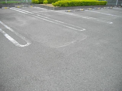 【駐車場】 | レジデンス・丸栖Ⅱ | 駐車場があります