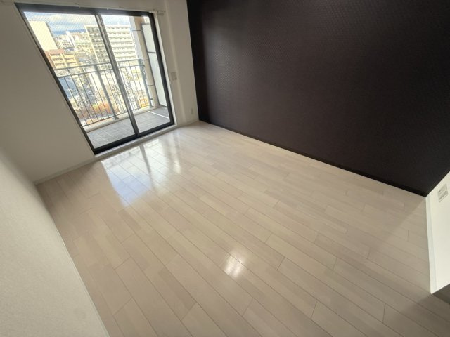 【居間・リビング】Luxe新大阪南