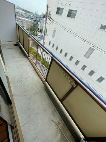 高尾マンションのバルコニー