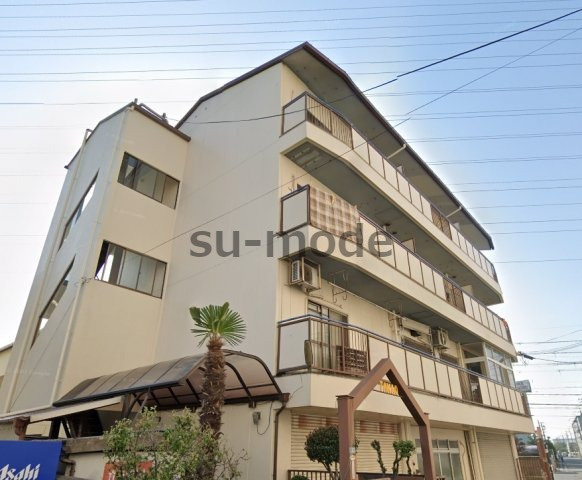 高尾マンションの外観