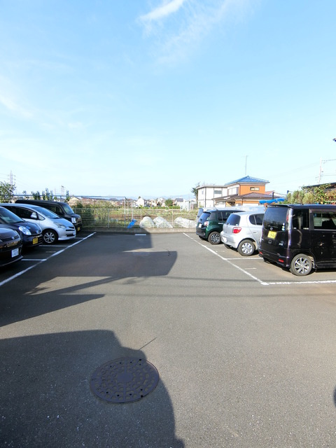 ポワンダンデの駐車場