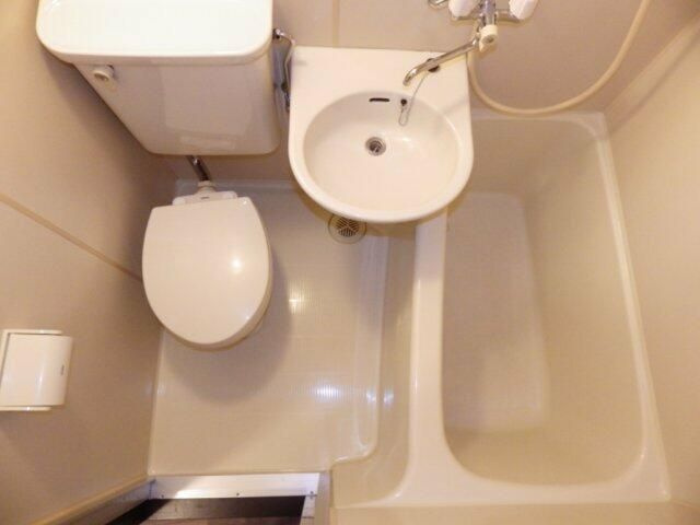 アントヒル倉持の浴室