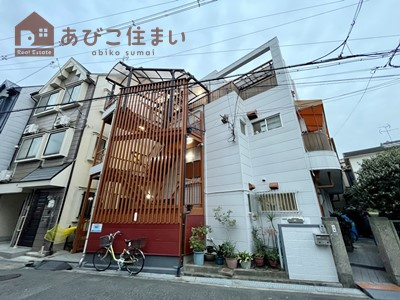 川西マンションの外観