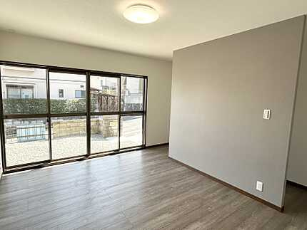 佐伯区観音台１丁目の居間・リビング