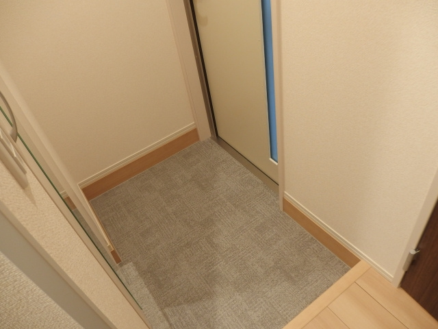 Ｄ－ｒｏｏｍ北本郷の玄関