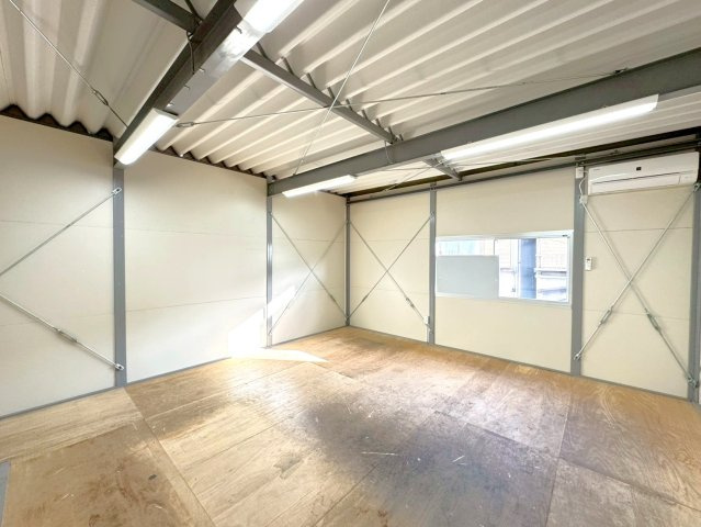 名神高速京都東ＩＣまで車で１５分◆コンビニ徒歩２分◆山科区小山北林町の内装|２階内装