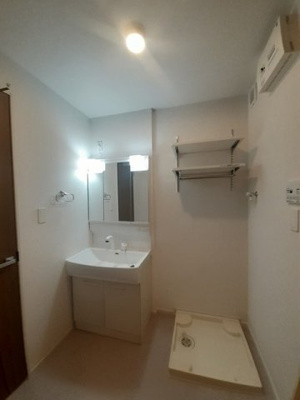 【洗面所】 | ヴァンヴェール西浜ＲＳ | 洗面所です