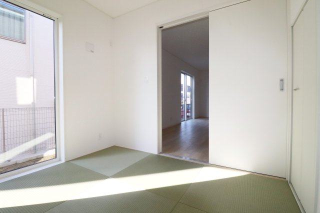 郡山市安積町荒井字柴宮山　　　３号棟　　朝日が丘小学校、郡山第７中学区の居間・リビング