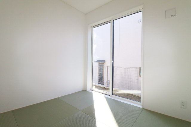 郡山市安積町荒井字柴宮山　　　３号棟　　朝日が丘小学校、郡山第７中学区の和室