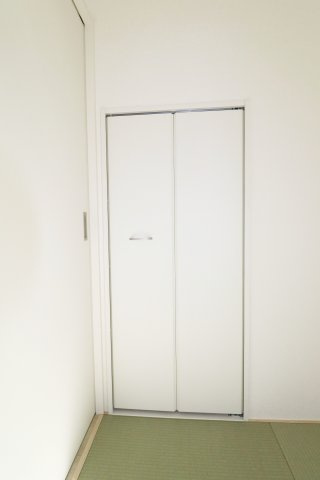 郡山市安積町荒井字柴宮山　　　３号棟　　朝日が丘小学校、郡山第７中学区の収納