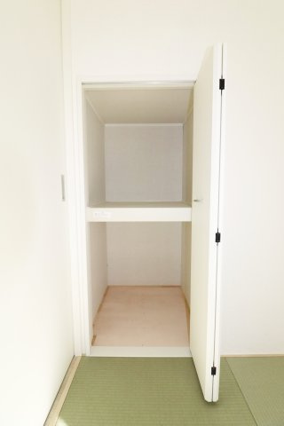 郡山市安積町荒井字柴宮山　　　３号棟　　朝日が丘小学校、郡山第７中学区の収納