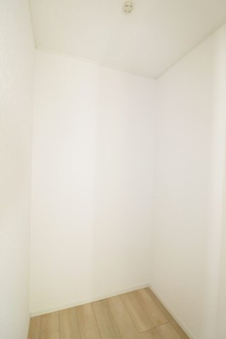 郡山市安積町荒井字柴宮山　　　３号棟　　朝日が丘小学校、郡山第７中学区の収納