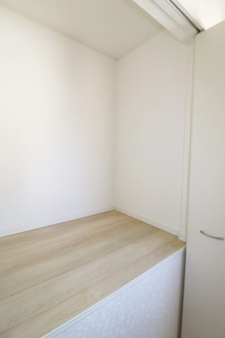 郡山市安積町荒井字柴宮山　　　３号棟　　朝日が丘小学校、郡山第７中学区の収納