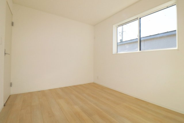 郡山市安積町荒井字柴宮山　　　３号棟　　朝日が丘小学校、郡山第７中学区の洋室