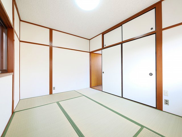 学園大和町６丁目戸建の和室