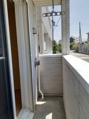 【バルコニー】 | セレーノⅠ | バルコニーからの眺めを楽しみながら食事をしませんか