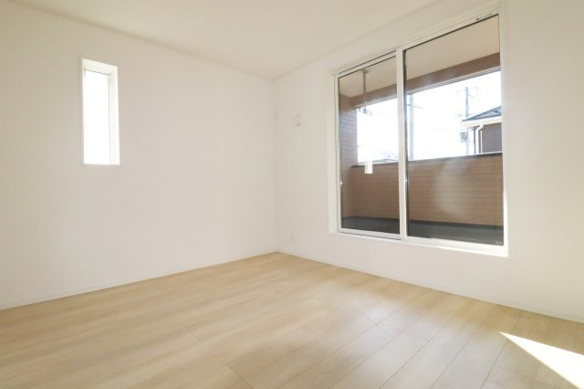 郡山市安積町荒井字柴宮山　　　２号棟　　朝日が丘小学校、郡山第７中学区の洋室