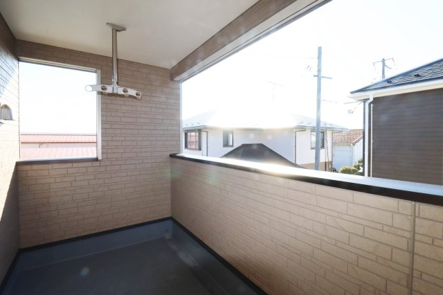 郡山市安積町荒井字柴宮山　　　２号棟　　朝日が丘小学校、郡山第７中学区のバルコニー