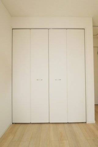 郡山市安積町荒井字柴宮山　　　２号棟　　朝日が丘小学校、郡山第７中学区の収納