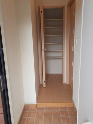 【玄関】 | レジデンス・リオＢ | 落ち着いた玄関です