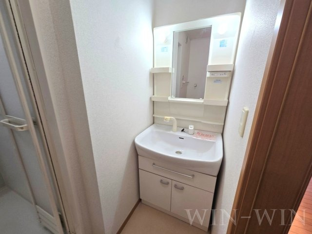 Villa フォーシーズンの独立洗面台