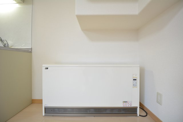 【設備】 | みちのくハイツ | 一階ストーブ