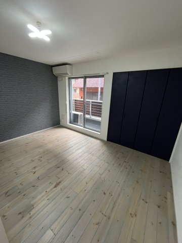 千葉市中央区港町のアパートの居間・リビング|ゆったり過ごせる居間です