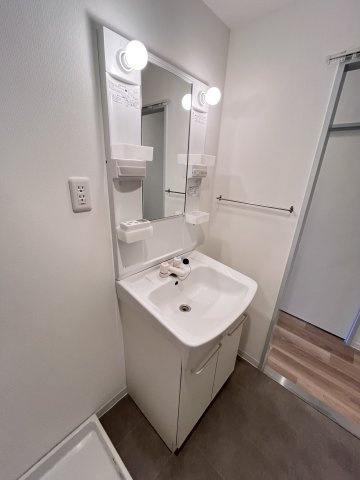 大阪市城東区鴫野西４丁目の賃貸マンションの洗面所