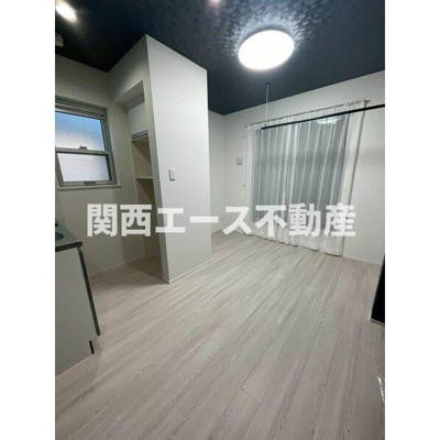 【居間・リビング】 | あんしん+VieM池田本町13-1027（ガレージハウス） | 同一商品