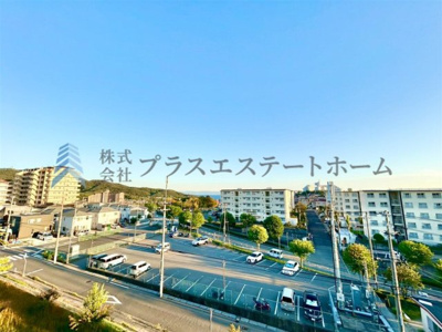 【その他】 | 東垂水住宅1号棟 | 広い道路を挟んでの前面棟になります♪