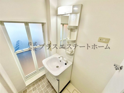 【その他】 | 東垂水住宅1号棟 | シャワー付き洗面台♪白基調で清潔感あります♪