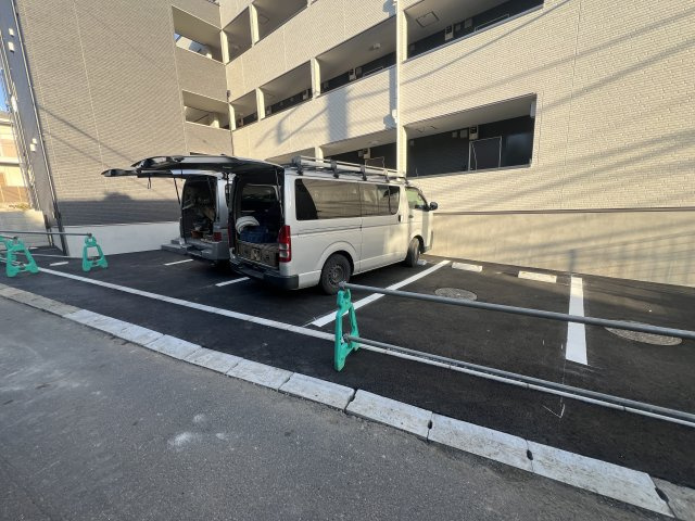 Sereno Palazzo　の駐車場