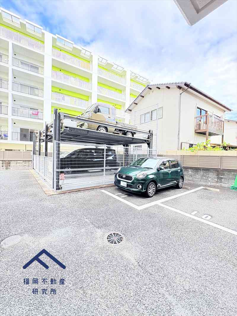 アルフィーネ大橋Ⅱの駐車場