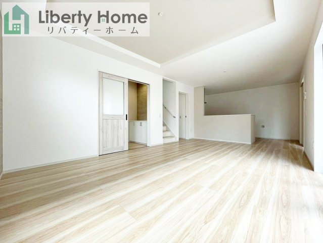 つくばみらい市紫峰ヶ丘1期　新築戸建の居間・リビング