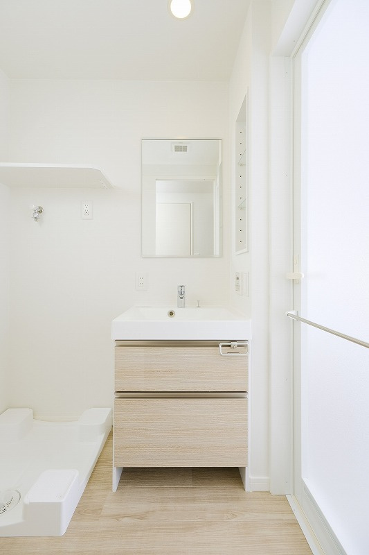 新品家具付きマンション千早3(KaGood福岡)の独立洗面台