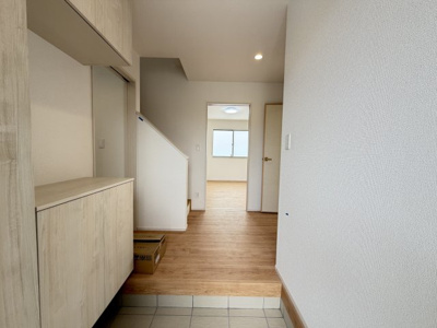 【居間・リビング】 | 読谷村瀬名波（全2棟）B号棟 | B号棟　LDK16帖♪