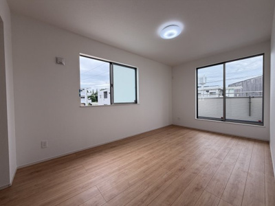 【洋室】 | 読谷村瀬名波（全2棟）B号棟 | B号棟　洋室7.5帖＋WIC付き♪