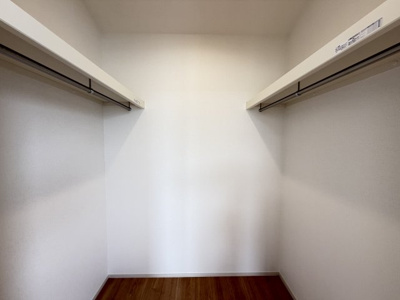 【収納】 | 読谷村瀬名波（全2棟）B号棟 | B号棟　洋室7.5帖＋WIC付き♪