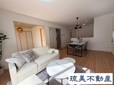 【外観】 | 読谷村瀬名波（全2棟）B号棟 | B号棟　並列駐車3台可♪