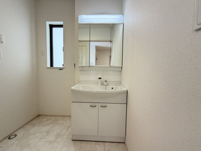 【収納】 | 読谷村瀬名波（全2棟）B号棟 | B号棟　キッチン脇収納付き♪