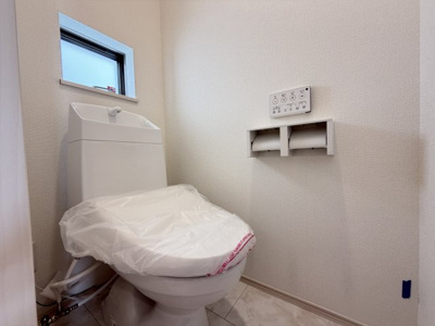 【トイレ】 | 読谷村瀬名波（全2棟）B号棟 | B号棟　温水洗浄便座♪