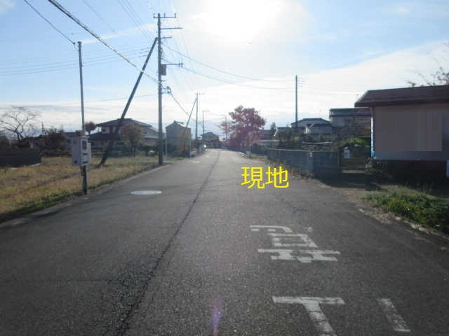 中古戸建　吉見町松崎309（リフォーム住宅）の前面道路含む現地写真