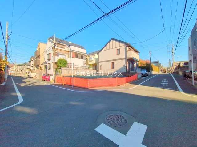 板橋区桜川2丁目　南西×北西角地　限定1区画の前面道路含む現地写真