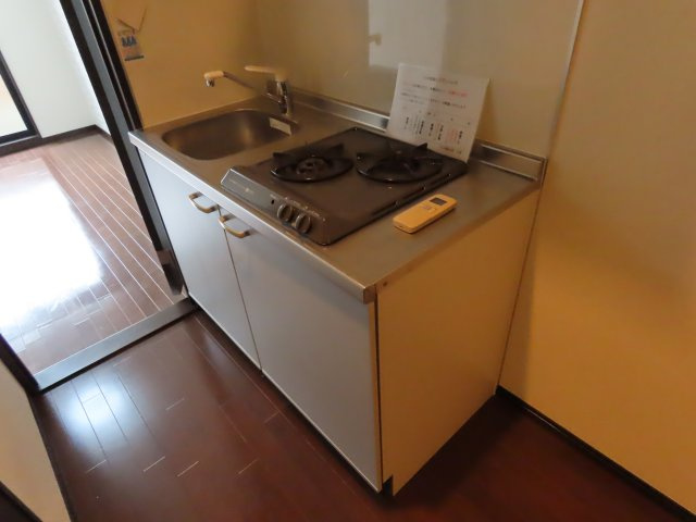 プルス野中南のキッチン