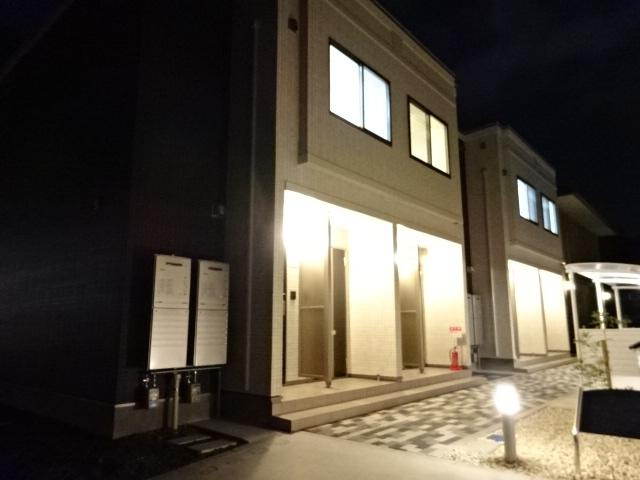 クレール比治山の外観|外観写真（夜）