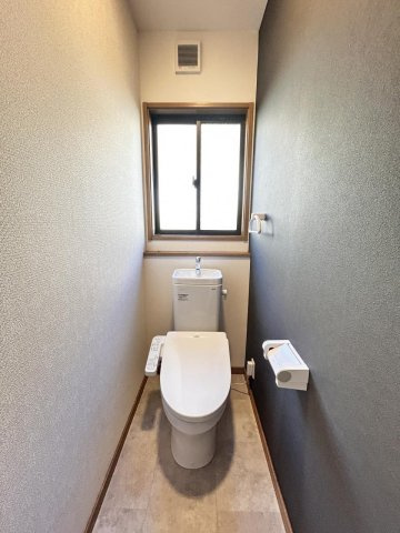 下野市石橋　中古戸建のトイレ