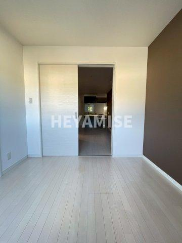 モダンパラッツォグランエムの洋室|※反転間取りのお部屋の画像です※現況を優先します